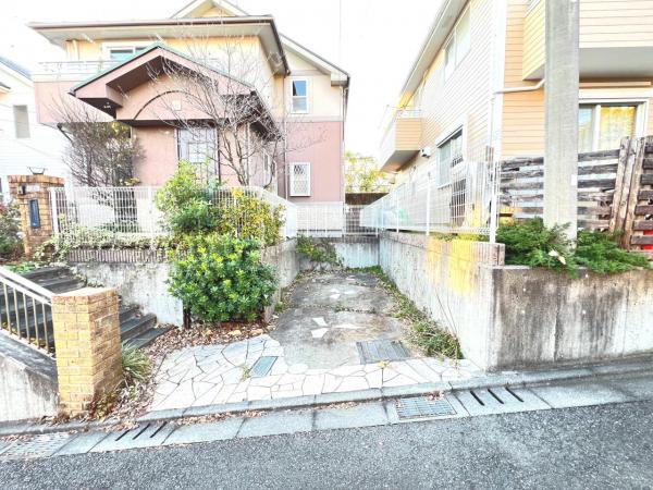 町田市山崎町 中古戸建 駐車場