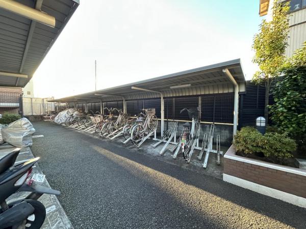 日神パレステージ川越南大塚 駐輪場