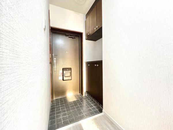 キャッスル東海大学前マンション 玄関