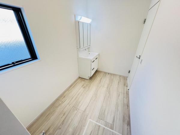 横浜市瀬谷区南瀬谷１丁目 戸建 脱衣所