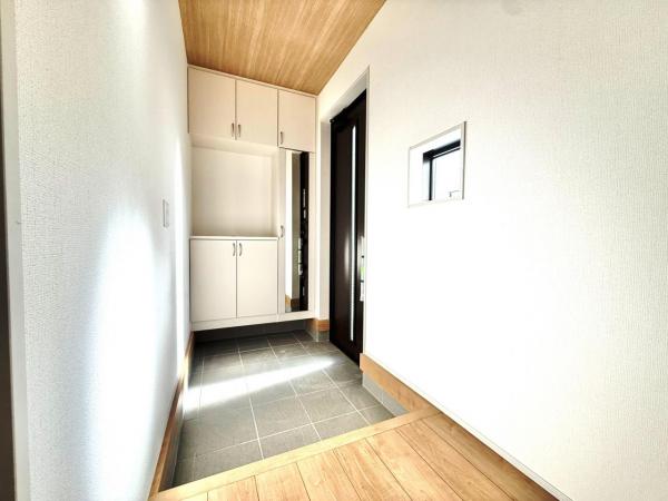 秦野市曽屋3期19棟 玄関