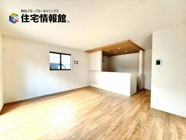 秦野市曽屋3期19棟 リビングダイニング