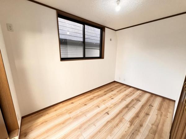 綾瀬市上土棚南２丁目 中古戸建 洋室