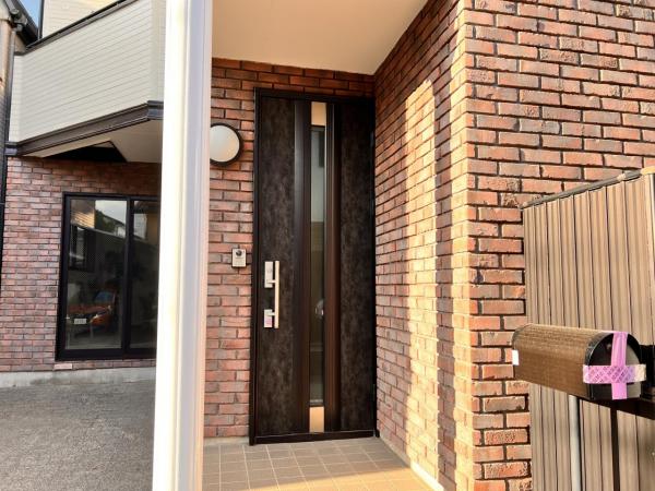 綾瀬市上土棚南２丁目 中古戸建 玄関