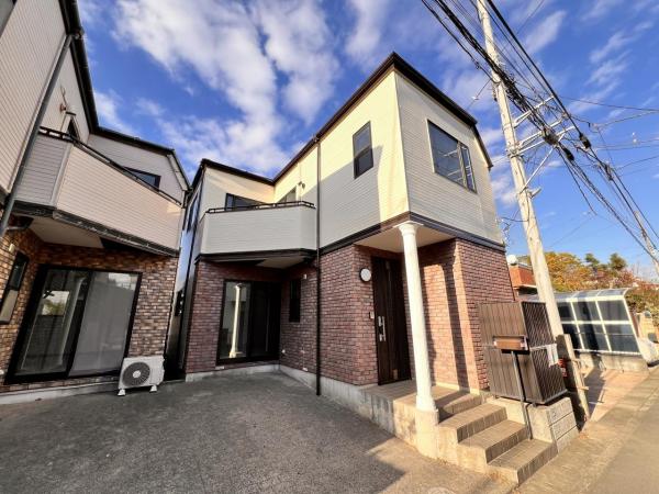 綾瀬市上土棚南２丁目 中古戸建 駐車場