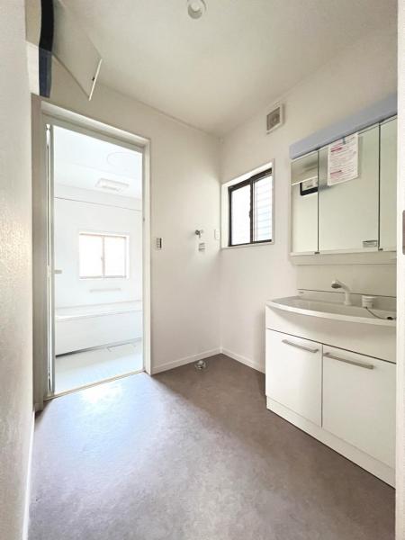 春日部市大場 中古戸建 脱衣所