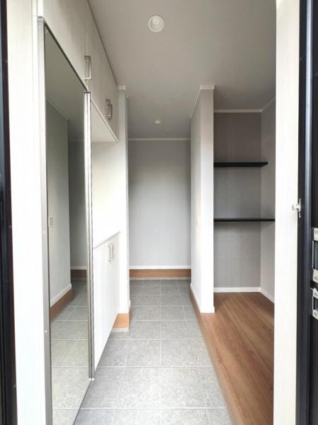 春日部市大場 中古戸建 玄関
