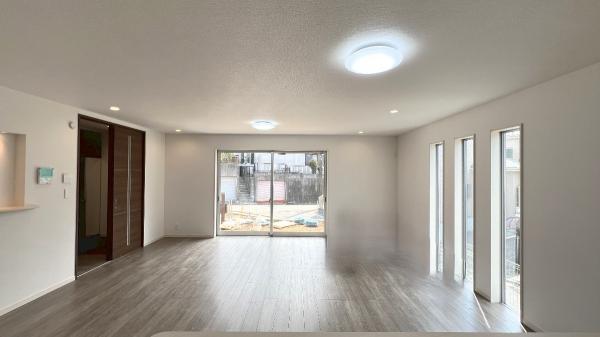 新築戸建 神奈川県横浜市磯子区森が丘２丁目 横浜市営地下鉄ブルーライン港南中央駅 6,798万円