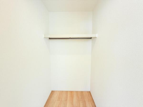 四街道市栗山1074番 ウォークインクローゼット