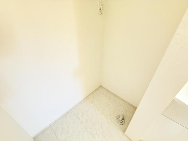 四街道市栗山1074番 ランドリースペース