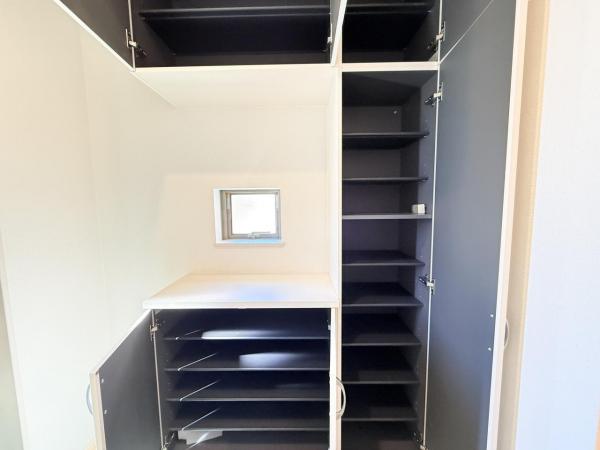 四街道市栗山1074番 収納