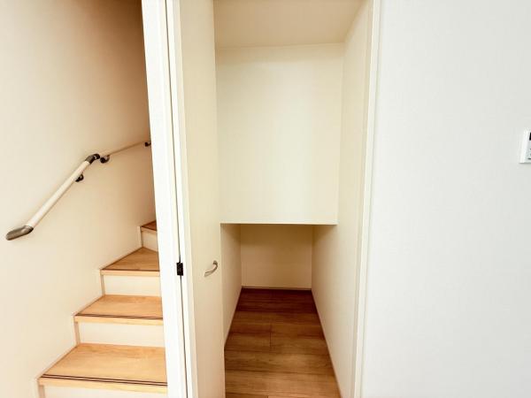 四街道市栗山1074番 収納