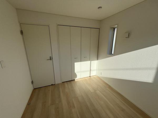 横浜市瀬谷区橋戸３丁目 戸建 洋室