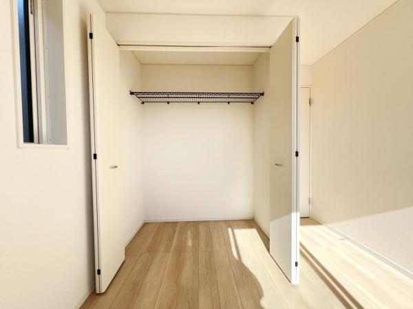 綾瀬市上土棚北４丁目 戸建 収納