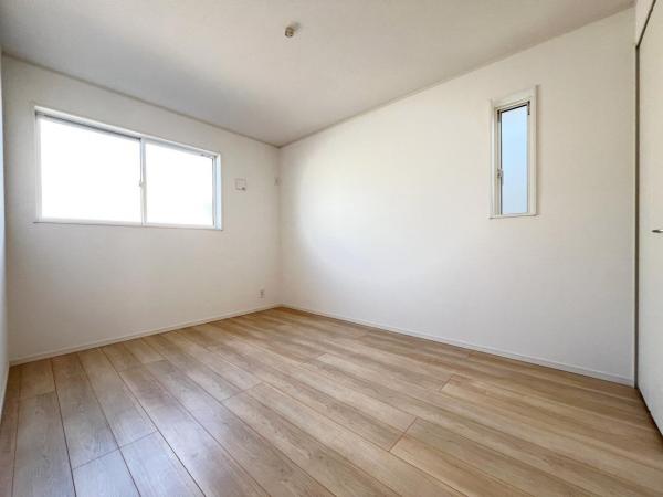 綾瀬市上土棚北４丁目 戸建 洋室