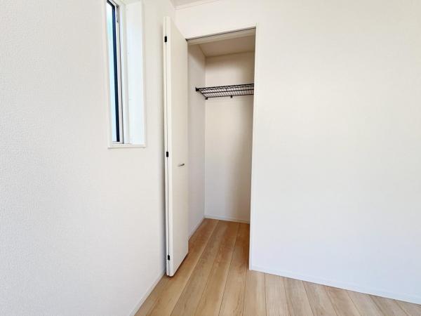 綾瀬市上土棚北４丁目 戸建 収納