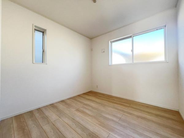 綾瀬市上土棚北４丁目 戸建 洋室