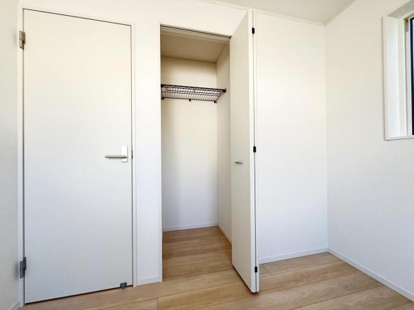 綾瀬市上土棚北４丁目 戸建 収納