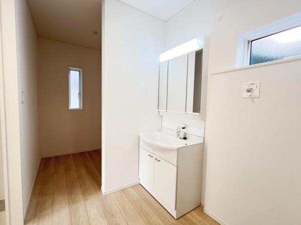 綾瀬市上土棚北４丁目 戸建 洗面化粧台