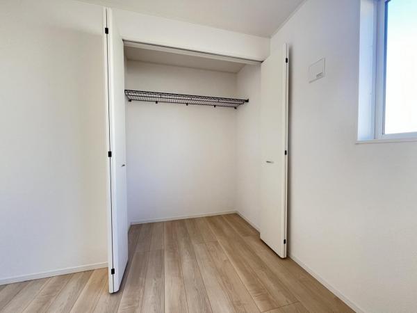 綾瀬市上土棚北４丁目 戸建 収納