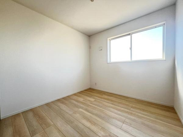 綾瀬市上土棚北４丁目 戸建 洋室