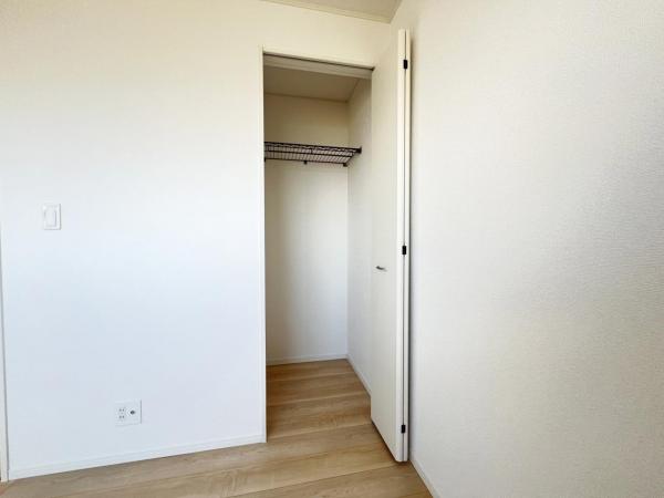 綾瀬市上土棚北４丁目 戸建 収納