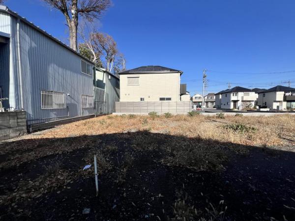 練馬区高松６丁目 土地 前面道路含む現地写真