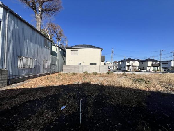 練馬区高松６丁目 土地 前面道路含む現地写真