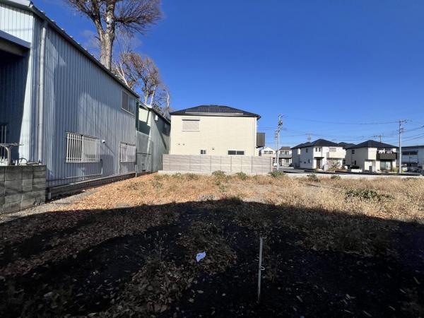 練馬区高松６丁目 土地 前面道路含む現地写真