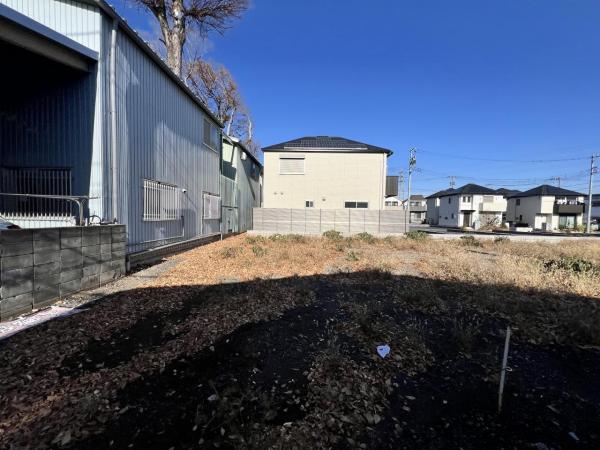 練馬区高松６丁目 土地 前面道路含む現地写真
