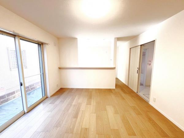 相模原市南区下溝 中古戸建 リビング