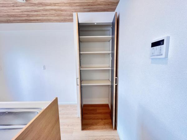 南林間ハイライズ 収納