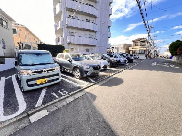 三協鶴間ガーデンハウス 敷地内駐車場
