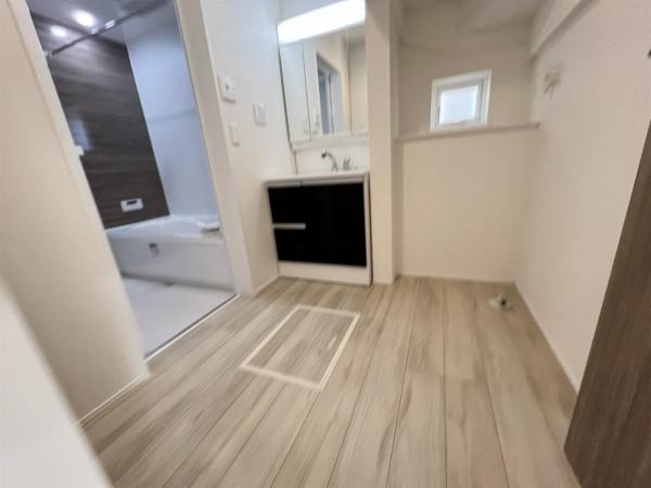 久喜市伊坂南１丁目 戸建 脱衣所