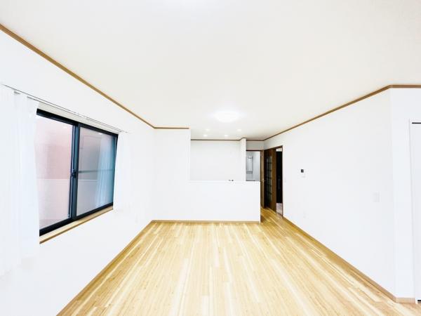 相模原市南区大野台３丁目 中古戸建 リビング