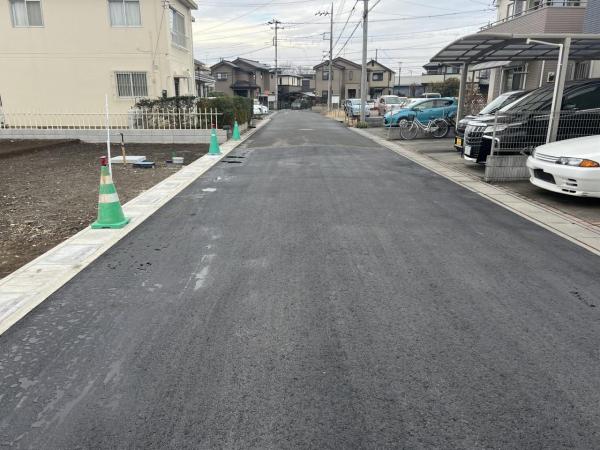 北足立郡伊奈町栄１丁目 土地 前面道路含む現地写真