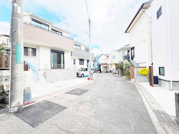 相模原市南区上鶴間１丁目 戸建 前面道路含む現地写真