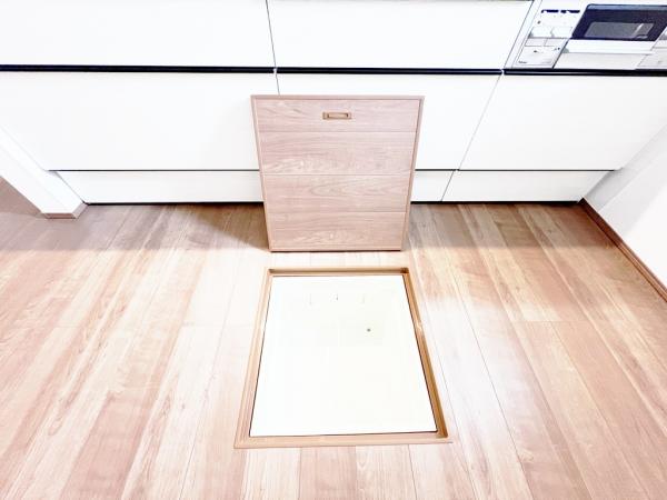 相模原市南区上鶴間１丁目 戸建 収納