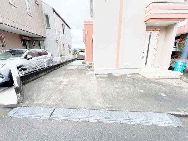 相模原市南区下溝 中古戸建 駐車場