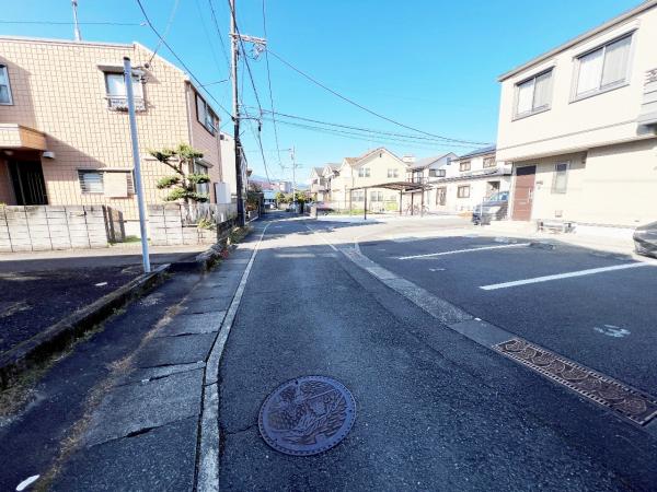 クレアスタウン小田原市鴨宮 前面道路含む現地写真