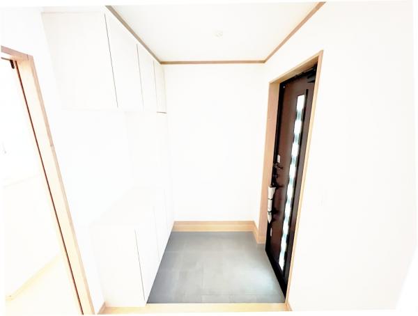 相模原市南区北里１丁目 中古戸建 玄関