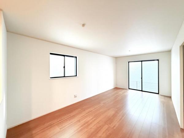 横須賀市浜見台２丁目 戸建 リビング