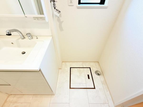 横須賀市浜見台２丁目 戸建 ランドリースペース