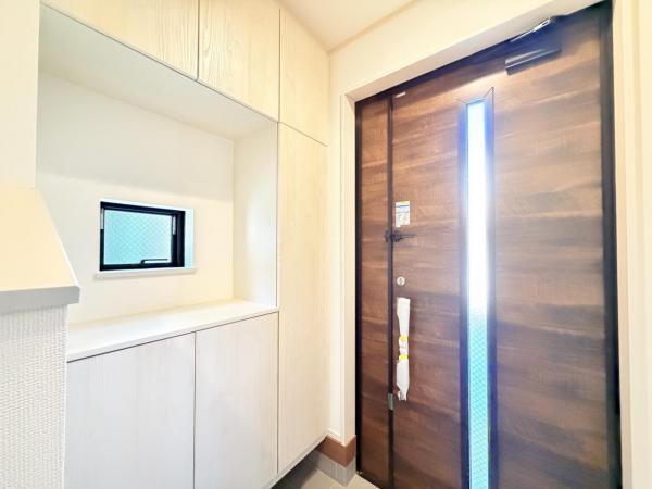 横須賀市浜見台２丁目 戸建 玄関