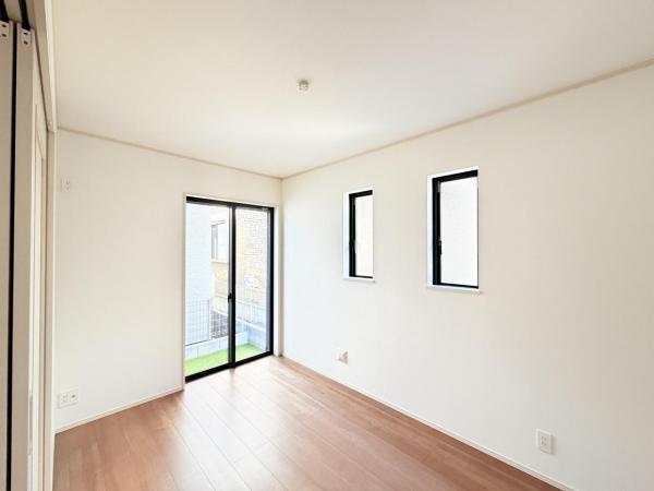 横須賀市浜見台２丁目 戸建 洋室