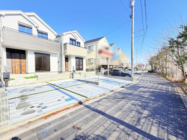 横須賀市浜見台２丁目 戸建 前面道路含む現地写真