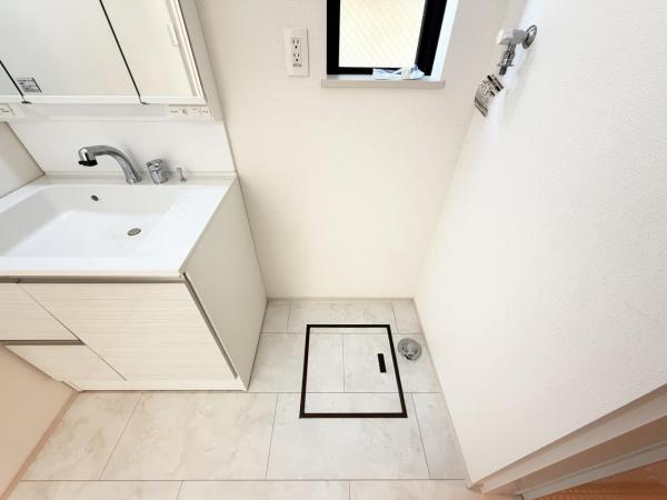 横須賀市浜見台２丁目 戸建 ランドリースペース