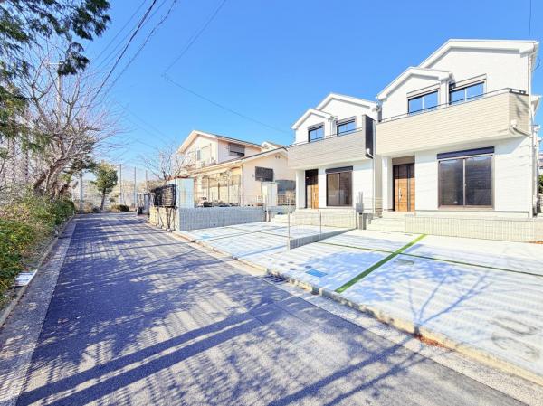 横須賀市浜見台２丁目 戸建 前面道路含む現地写真