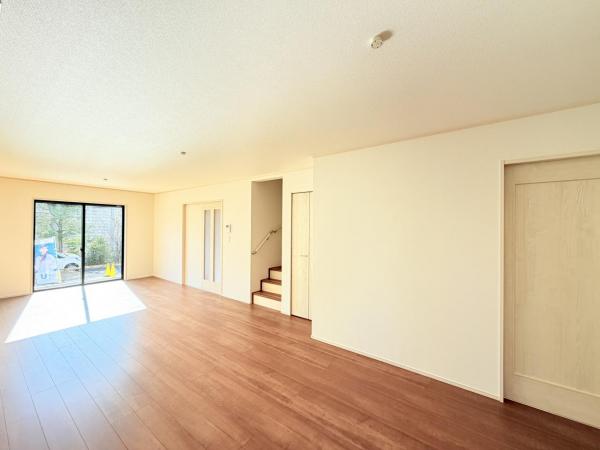 横須賀市浜見台２丁目 戸建 リビング