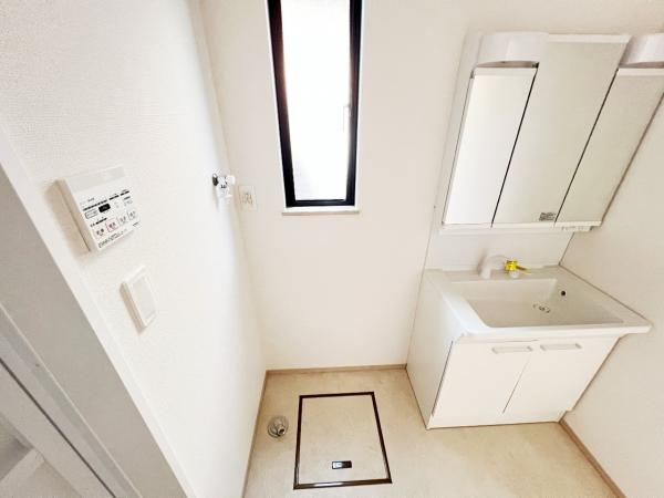 小田原市中村原 戸建 ランドリースペース